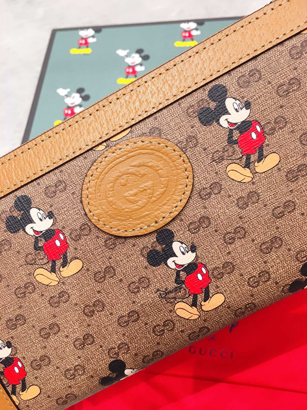 グッチ財布 レプリカ背面デザイン